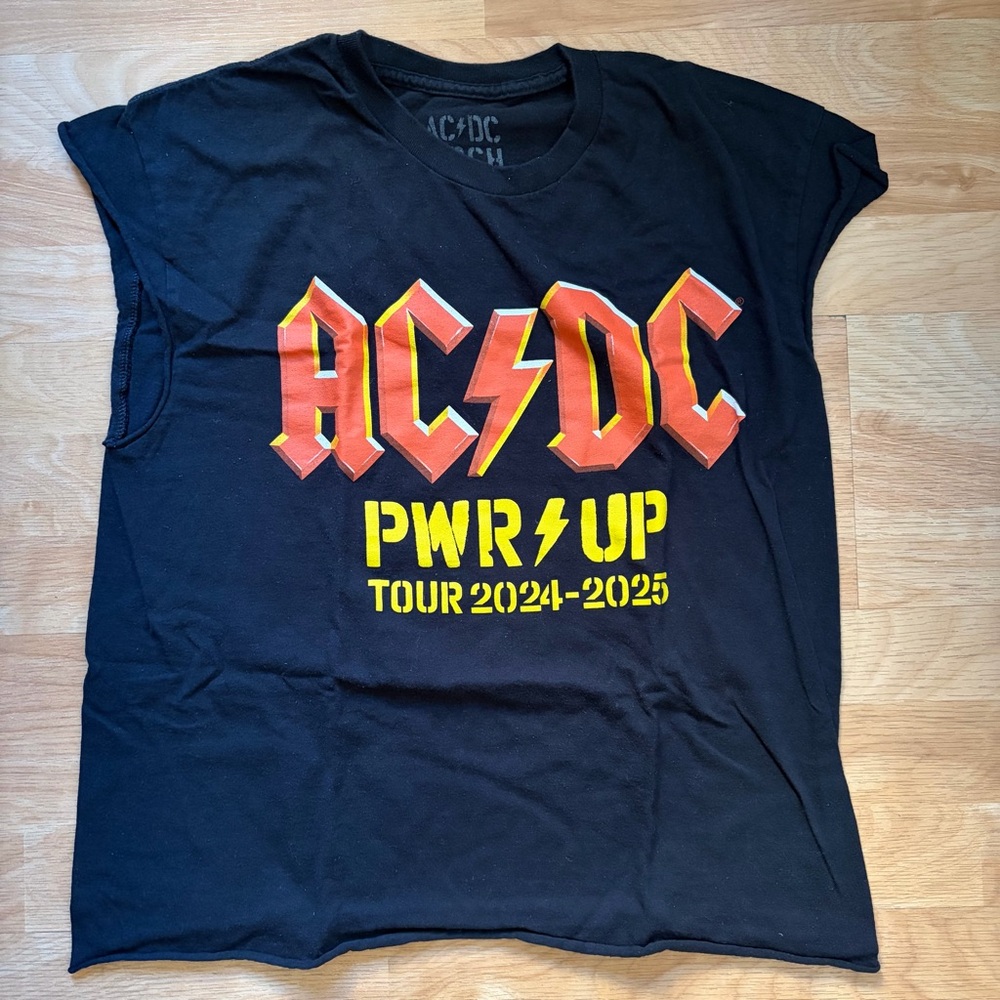 Official AC/DC 2025 Tour T-shirt | Large | Muscle Tee / Cropped